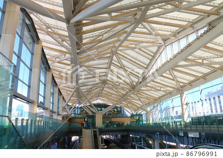 高輪ゲートウェイ駅の山手線と京浜東北線 東京都港区港南 高輪ゲートウェイ駅の山手線と京浜東北線 東京都港区港南 86796991