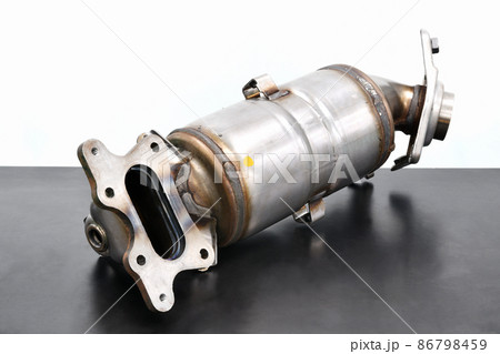 自動車の三元触媒 86798459