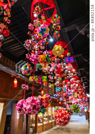 瀬戸蔵ミュージアム、千代紙のつるし飾り〈愛知県瀬戸市〉 86802158