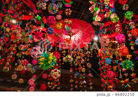 瀬戸蔵ミュージアム、千代紙のつるし飾り〈愛知県瀬戸市〉 瀬戸蔵ミュージアム、千代紙のつるし飾り〈愛知県瀬戸市〉 86802250