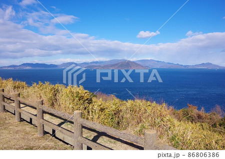 香川県さぬき市 大串自然公園から小豆島を望む 香川県さぬき市 大串自然公園から小豆島を望む 86806386