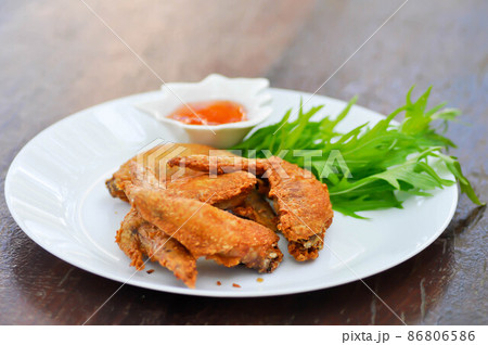 deep fried chicken , fried chicken or chicken wings deep fried chicken , fried chicken or chicken wings 86806586