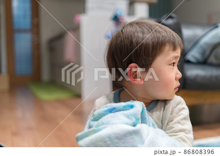 虐待　子供　イヤイヤ期 86808396