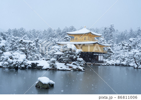 雪の金閣寺_013 86811006