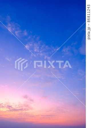 朝焼けの空 86811243