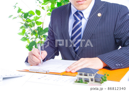 弁護士と遺産の相続イメージ 86812340