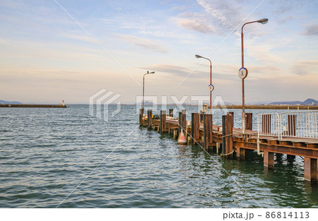 滋賀県の琵琶湖 86814113