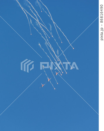 スイス空軍アクロバットチーム「パトロイユ・スイス」フレア 86816490