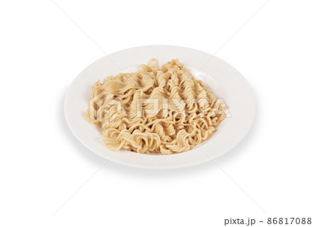 steamed instant noodle 86817088