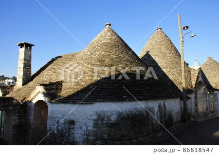 イタリア、アルベロベッロ、トゥルッリ 86818547