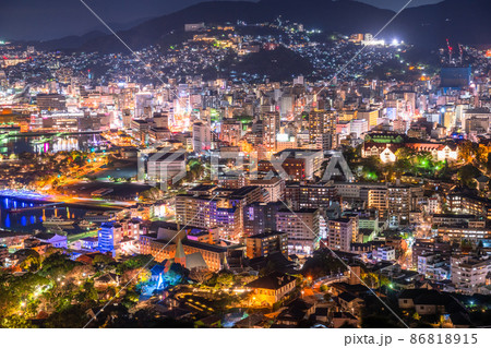 《長崎県》長崎市・鍋冠山の夜景・日本三大夜景 《長崎県》長崎市・鍋冠山の夜景・日本三大夜景 86818915