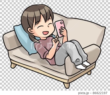 在沙發上玩智能手機的女孩 在沙發上玩智能手機的女孩 86822197