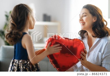 Happy loving family 86824371