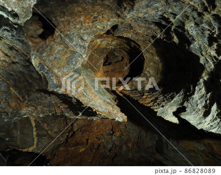 群馬・みどり市 小平鍾乳洞 群馬・みどり市 小平鍾乳洞 86828089