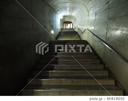 群馬・みどり市 小平鍾乳洞 出口 群馬・みどり市 小平鍾乳洞 出口 86828092