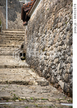 那覇市金城町の美しい石畳道 86832878