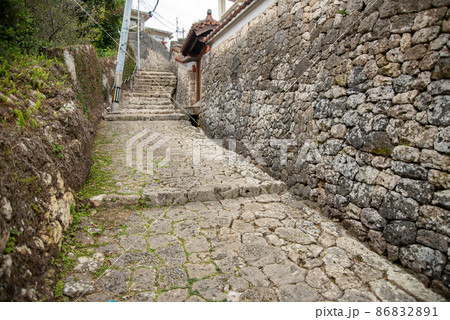 那覇市金城町の美しい石畳道 86832891