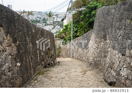 那覇市金城町の美しい石畳道 86832913