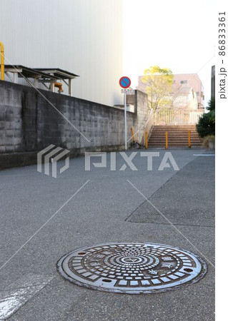 大阪市水道局工業用水道のマンホール蓋 86833361