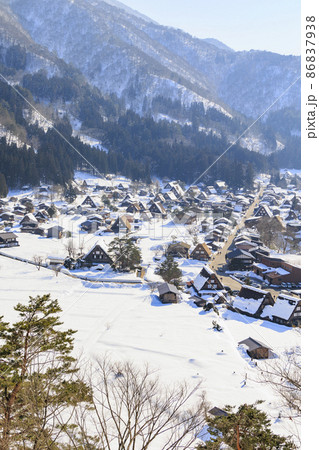 世界遺産白川郷　真冬の雪景色 86837938