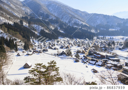 世界遺産白川郷 真冬の雪景色 世界遺産白川郷 真冬の雪景色 86837939
