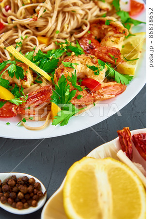 Stir fry noodle with shrimps, asian cuisine, cooked soba 86838652