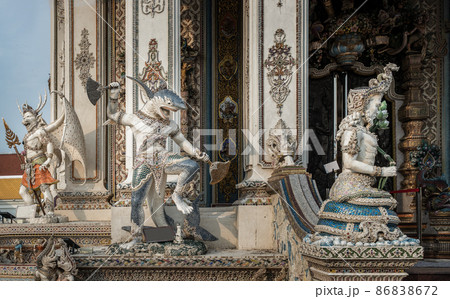 Elaborate sculptures of monster decorated at the chapel of The Pariwas temple. 86838672
