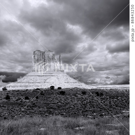 Cloudy Skies Monument Valley 86843250