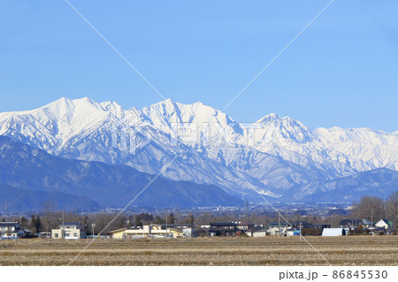 冬の安曇野 北アルプス後立山連峰 冬の安曇野 北アルプス後立山連峰 86845530
