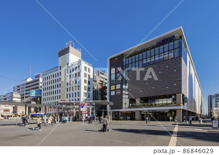調布駅北口の風景 86846029