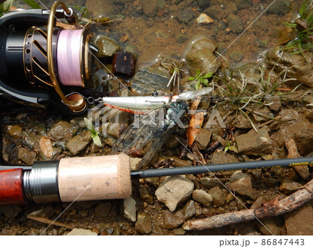 渓流釣り 86847443