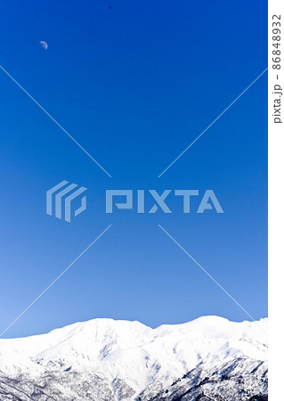 白山の雪景色 86848932