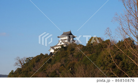 夕日に染まる白帝城 国宝犬山城天守 夕日に染まる白帝城 国宝犬山城天守 86850876
