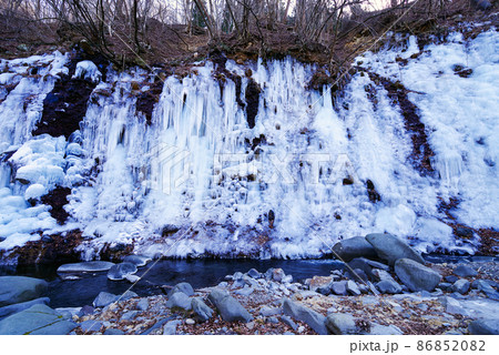 温川の氷壁【群馬県】 86852082