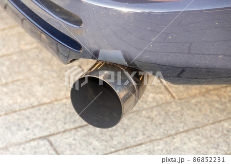 マフラー　Exhaust pipe of an automobile 86852231