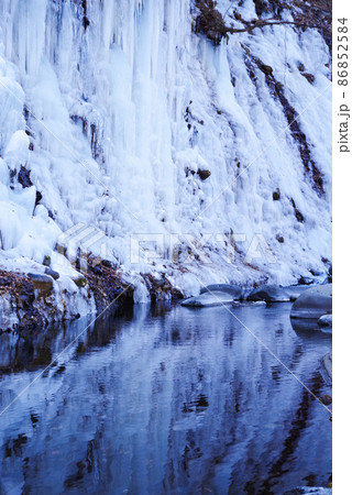 温川の氷壁【群馬県】 86852584