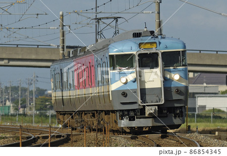 北陸本線　加賀笠間－美川　JR西日本　415系800番台　C02編成（金沢） 86854345