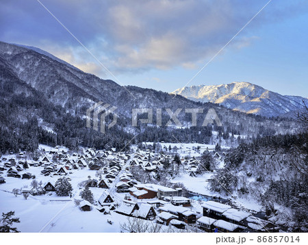 早朝の白川郷 早朝の白川郷 86857014