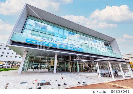 青森県青森市 晴天の青森市役所 青森県青森市 晴天の青森市役所 86858041