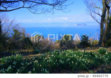 岡山県最南端・六島の最高峰の大石山の頂上の風景8 岡山県笠岡市 岡山県最南端・六島の最高峰の大石山の頂上の風景8 岡山県笠岡市 86860776