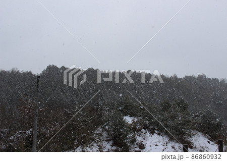 雪の但馬 道の駅の風景 山東 【兵庫県】 雪の但馬 道の駅の風景 山東 【兵庫県】 86860932
