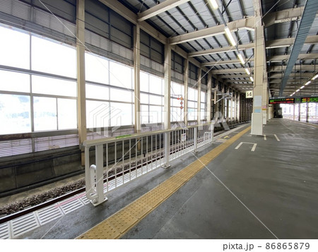 新潟県越後湯沢駅のプラットフォーム 新潟県越後湯沢駅のプラットフォーム 86865879