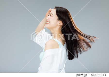 女性　髪　ビューティー 86866241