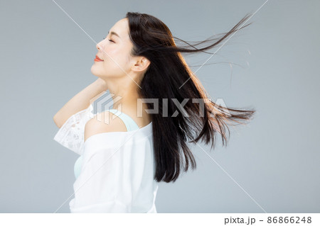 女性　髪　ビューティー 86866248