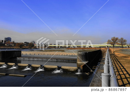 2月 狛江91小田急線ロマンスカーはこねと多摩川宿河原堰堤 2月 狛江91小田急線ロマンスカーはこねと多摩川宿河原堰堤 86867897