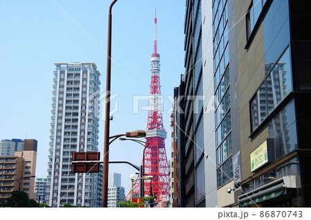 東京タワーとビル 東京タワーとビル 86870743