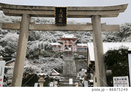 雪の和歌浦天満宮（学問の神様） 86875249