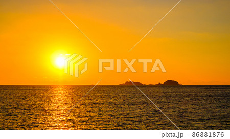 軍艦島を望む夕景 軍艦島を望む夕景 86881876