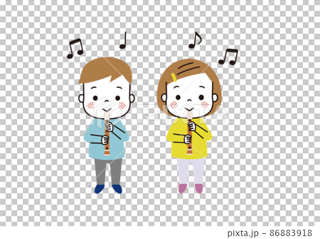 リコーダーを吹く男の子と女の子 86883918