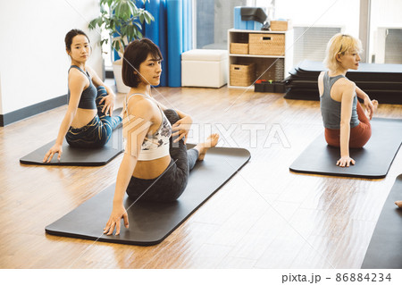 ヨガスタジオ・ホットヨガのレッスンイメージ 86884234